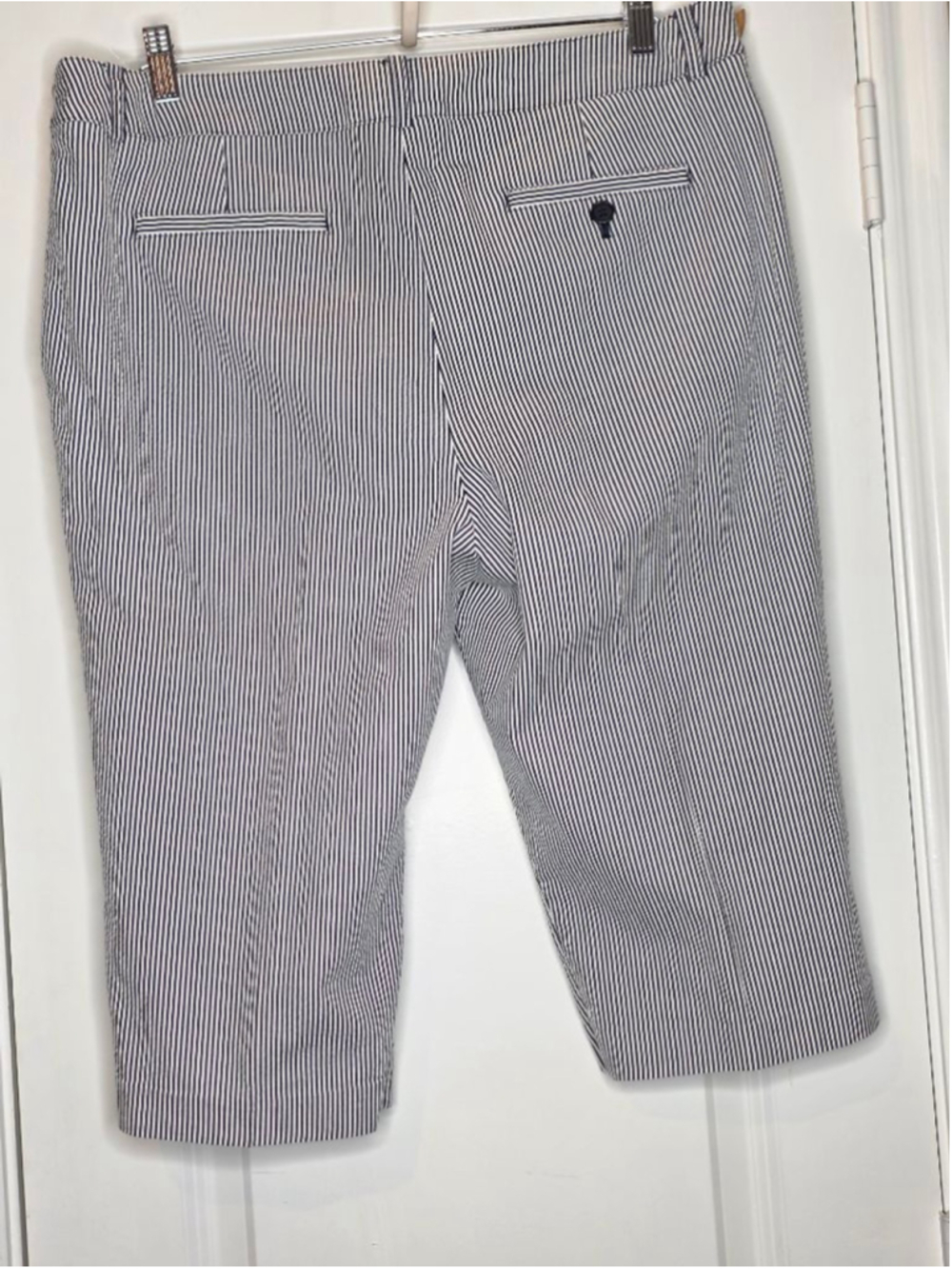 Jones New York Sport Striped Bermuda Shorts White Navy Women’s Size 14 - Picture 3 of 6